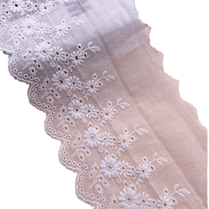 Hermosa Ribete de Encaje Bordado Floral Vintage Blanco Beige 100% Algodón Soluble en Agua para Ropa, Bolsos y Zapatos de Niños - Product Image 1