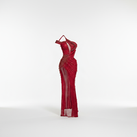 Robe rouge à paillettes avec design asymétrique à une épaule et panneau transparent