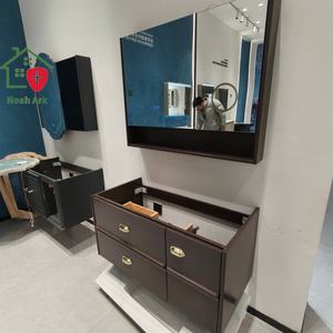 Mueble de Baño Moderno de Lujo en Color Marrón, Diseño de Doble Cajón, Tiradores Dorados, Espejo con Almacenamiento, Construcción en Melamina Lacada - Product Image 3