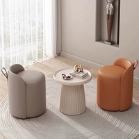 Fauteuil à bascule moderne italien pour salon, luxe léger, tendance cyber, minimaliste, design créatif, tissu, cadre en bois massif