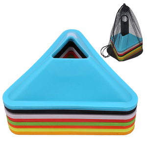 Discos de entrenamiento de fútbol triangulares personalizados, conos de entrenamiento de agilidad de fútbol, equipo portátil de marcado de campo de práctica para niños y adultos - Product Image 1