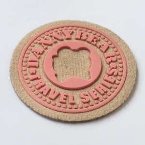 Bán Hot Nhà Máy Trực Tiếp Giá Suede Cảm Thấy Nâng Lên Logo Jeans Vá Tuỳ Chỉnh Vá Sew On Patches Embossed Silicon Cao Su Nhãn - Product Image 2