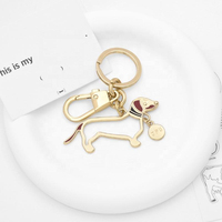 XX Porte-clés électroplaqué très populaire sur Instagram, pendentif de sac de marque, accessoire de sac pour femme, pendentif chien Teckel pour clés de voiture