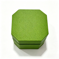 Boîte cadeau rigide en cuir vert texturé, boîte d'emballage pour bijoux, logo personnalisé, boîte cadeau octogonale de luxe pour cosmétiques et parfums, vente en gros