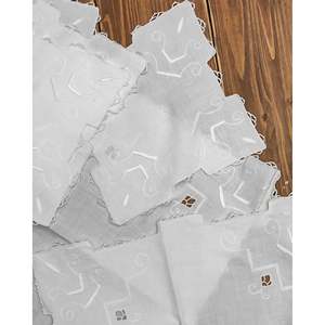 Mariagraziadente Ensemble de six napperons en lin brodés, décoration d'intérieur originale et créative - Product Image 1