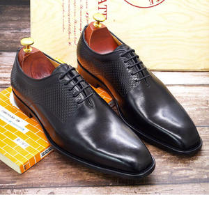 Chaussures en cuir de qualité supérieure, nouées à la main, pour tenues de cérémonie, mariages, bureaux et chaussures habillées et richelieu pour hommes. - Product Image 2