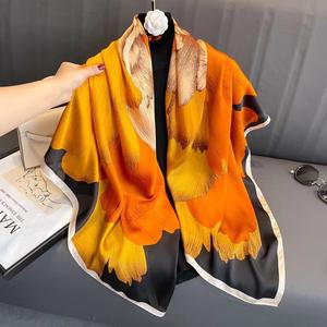 Écharpes en soie à effet soyeux tendance pour femmes, foulards <span class=keywords><strong>de</strong></span> plage, hijabs, écharpes en soie imprimées pour femmes - Product Image 1