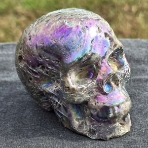 Calaveras de Esferalita Natural Talladas a Mano con Cristales Druzy para Regalo, Venta al Por Mayor - Product Image 1