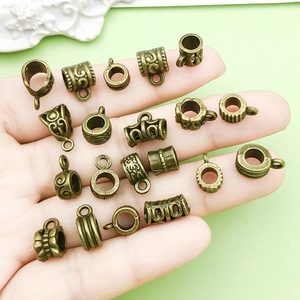 จี้โลหะผสมสังกะสีโบราณแบบสามทาง ขนาดกลาง สำหรับอุปกรณ์ตกแต่งเครื่องประดับ DIY - Product Image 2