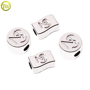 사용자 정의 에나멜 로고 구슬 금속 이름 펜던트 실버 아연 합금 가죽 팔찌 조정 가능한 느슨한 슬라이더 구슬 보석 메이커의 도구 - Product Image 3