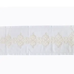 Meilleure vente en Europe couverture de table de banquet avec broderie rectangulaire faite à la main décoration de table de luxe nappe en dentelle