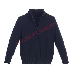 Cardigan durable et écologique à fermeture éclair pour enfants, 100% coton, couleurs vives pour les enfants actifs, les aventures hivernales en plein air. - Product Image 2