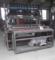 Machine de fabrication de clôture de bétail, dispositif à charnière automatique avec nœud papillon