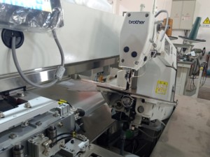 Máquina de Coser Computarizada Automática Programable DT 3020TD para Coser Bolsillos con Patrones - Product Image 6