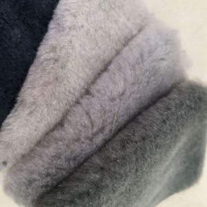 Tapis en tissu de fourrure de mouton synthétique en polyester chaud et confortable - Product Image 3