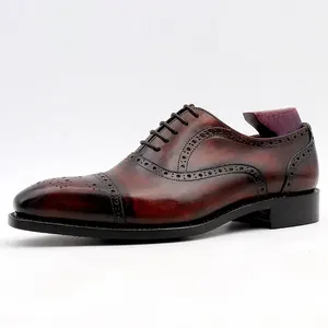 Chaussures Oxford cousues Goodyear de luxe faites à la main Chaussures pour hommes confortables Style d'affaires Semelle intérieure en cuir véritable Fermeture à lacets Mariages