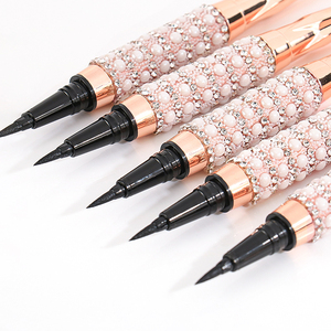 Crayon Eyeliner Liquide Doux Naturel Imperméable Hypoallergénique Séchage Rapide Noir pour <span class=keywords><strong>Yeux</strong></span> <span class=keywords><strong>Sensibles</strong></span> Maquillage en Gros - Product Image 1