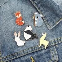 Broche en émail d'origami créative en forme d'animal, broche amusante en forme de renard, panda, koala, chien, lapin, broche de revers, badge, bijoux d'origami de dessin animé