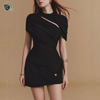 Elegante High-End zweiteilige vietnam esische Nische Urlaub Stil Kleid geraffte dünne kurze unregelmäßige Rock Sommer lässig solides Design
