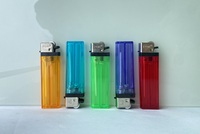 Vente en gros d'allume-cigare électronique Jet Flame briquet à gaz rechargeable moderne classique coupe-vent pour cadeaux d'affaires