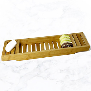 Étagère de bain en bambou avec porte-savon et porte-serviettes pour le rangement et l'organisation de la salle de bain - Product Image 1