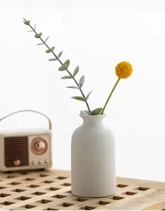 Vaso pequeno de cerâmica para flores, decoração de alta qualidade com desenho personalizado, cor marrom e amarelo