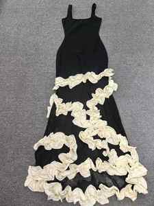 Abito da Sera a Fascia Lungo Fino ai Piedi di Lusso per Donna Sexy ed Elegante di Buona Qualità <span class=keywords><strong>Nero</strong></span> <span class=keywords><strong>con</strong></span> Fiore <span class=keywords><strong>Bianco</strong></span> - Product Image 3