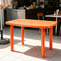 Table, chaise et banc d'extérieur en polypropylène écologique, durable, résistant aux UV, 6 places, design minimaliste