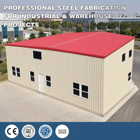 Entrepôt en structure métallique préfabriquée sur mesure avec plancher en mezzanine et solutions de stockage industriel