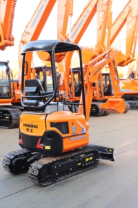 Excavatrice sur chenilles d'occasion LONKING LG6016 G4 à haut rendement et à économie d'énergie avec boîte de vitesses, moteur, PLC, pompe - Product Image 2