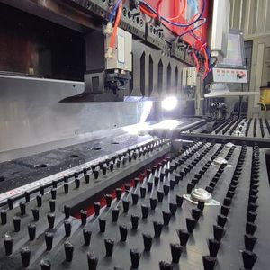 Centre de pliage et de cintrage automatique de tôles métalliques à haute efficacité et précision pour la production industrielle - Product Image 5