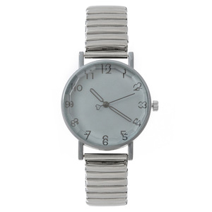 Montre à quartz à cadran rond noir, bracelet en silicone, montre-bracelet analogique, style décontracté et tendance pour femmes et filles - Product Image 5