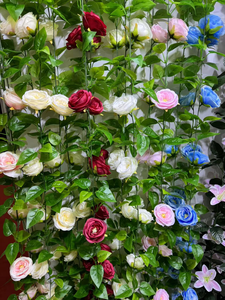 Oferta Especial: Ramillete <span class=keywords><strong>de</strong></span> Rosas Artificiales Sharon Bar Glory, Jeanne Sunny, Mini Blue Rose Vine, con Aroma Floral y Champán - Product Image 2