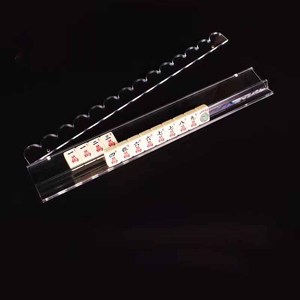Venta al por mayor: Modernos soportes y empujadores de mahjong de acrílico hechos a mano con imán de diseño festoneado de 20 pulgadas para decoración del hogar - Product Image 4