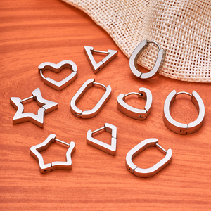 Orecchini a forma di cuore stella in acciaio inox 18G 316L orecchini a bottone Clicker Huggie Hoop lobo Tragus <span class=keywords><strong>Helix</strong></span> Cartilage <span class=keywords><strong>Piercing</strong></span> anelli - Product Image 5