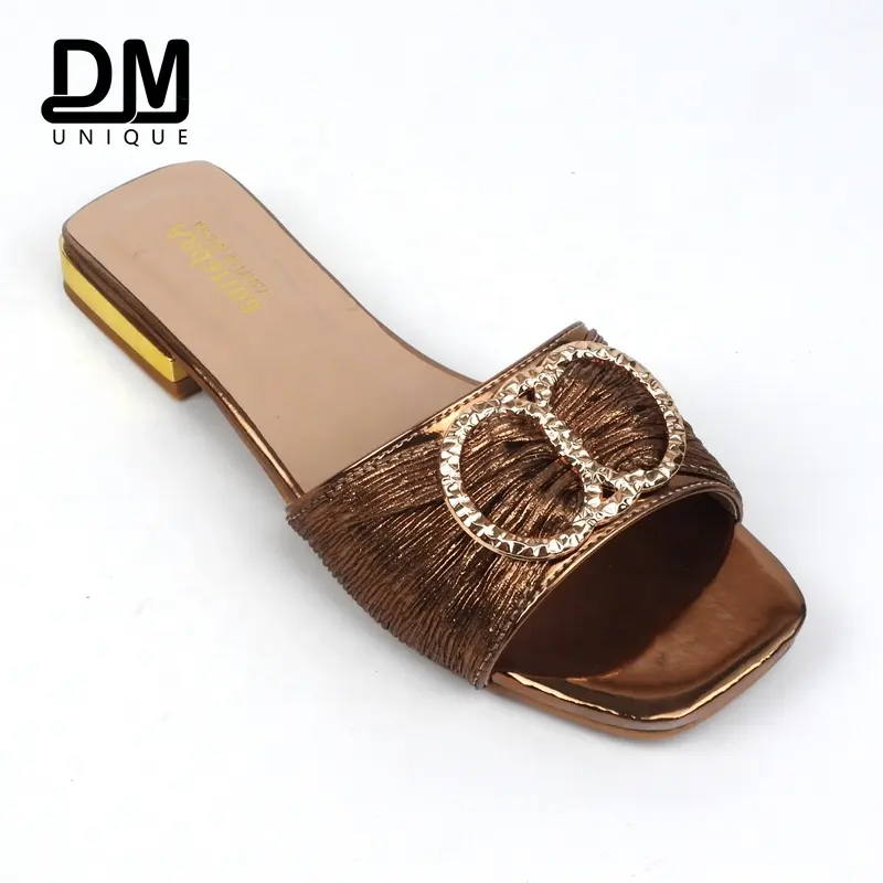 डीएम अफ्रीकी शैली थोक स्लाइड फ्लॉप सैंडल चप्पल जूते महिलाओं गर्मियों में समुद्र तट जूते