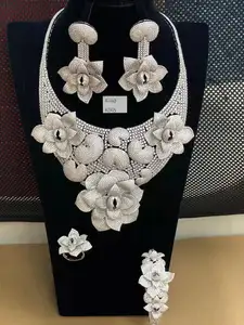 Xuping gioielli Dubai lusso personalizzato diamanti pieni spedizione gratuita campione gratuito 24k placcato oro Set di gioielli da sposa