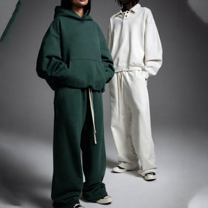 Conjunto Deportivo Unisex de Poliéster/Algodón 2 en 1, Sudadera con Capucha Estampada, Pantalones Largos Holgados de Color Sólido con Cordón Ajustable - Product Image 1