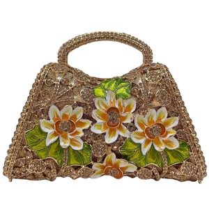 Bolso de mano vintage con flores y cristales para mujer, con asa superior y pedrería, ideal para fiestas y cenas. - Product Image 5