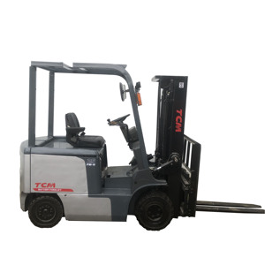 Montacargas Diésel TCM de 2.5T con Mástil de Tres Etapas, Neumáticos Neumáticos, Capacidad Todoterreno, Usado para Almacenes - Product Image 1