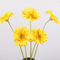Bunga Gerbera Daisy Buatan Satu Tangkai, Sentuhan Alami, Bahan Sutra, Buatan Tangan, Gaya Natural, Tahan Lama, Ringan, Untuk Dekorasi Rumah & Restoran