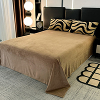 Ensemble de housse de couette moderne à imprimé léopard en quatre pièces, 100% polyester, doublure en polaire épaisse, literie chaude d'hiver personnalisable
