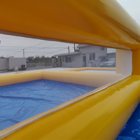 Grand terrain de volley-ball de plage gonflable en PVC durable, filet de piscine pour parc aquatique, équipement de divertissement aquatique gonflable pour le water-polo, 500 kg