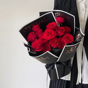 Papel rojo de <span class=keywords><strong>Internet</strong></span> blanco y negro simple letras inglesas papel de regalo de flores tienda de flores materiales florales - Product Image 2
