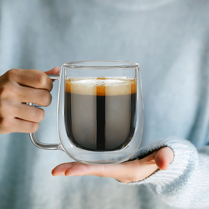 <span class=keywords><strong>Tasse</strong></span> en verre borosilicaté de 12 onces <span class=keywords><strong>Tasse</strong></span> à café transparente à poignée isolée à <span class=keywords><strong>double</strong></span> <span class=keywords><strong>paroi</strong></span> pour les boissons laitières à thé Lattes pour Noël - Product Image 1