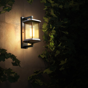 Lámpara de pared externa solar cuadrada moderna China IP65 impermeable al aire libre Led Luz de jardín - Product Image 2