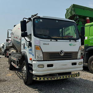 Autobetoniera Usata Sinotruk 4x2 di Buona Qualità, 12-15 Metri Cubi, Guida a Sinistra, Euro 2/3, <span class=keywords><strong>Camion</strong></span> <span class=keywords><strong>Betoniera</strong></span> di Seconda Mano a Prezzo Vantaggioso - Product Image 4