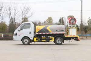 Camion-citerne Dongfeng <span class=keywords><strong>Tiyi</strong></span> 4x2 3CBM avec canon à eau pour la suppression de la poussière. - Product Image 2