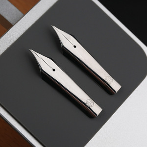 MAJOHN 8 #   Pluma estilográfica de 40 mm con punta súper grande, metálica, chapada en oro, azul y negra, con acabado brillante. - Product Image 4