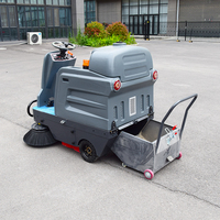 Nouvelle machine de nettoyage de sols industriels commerciaux, balayeuse électrique autoportée avec pulvérisation d'eau
